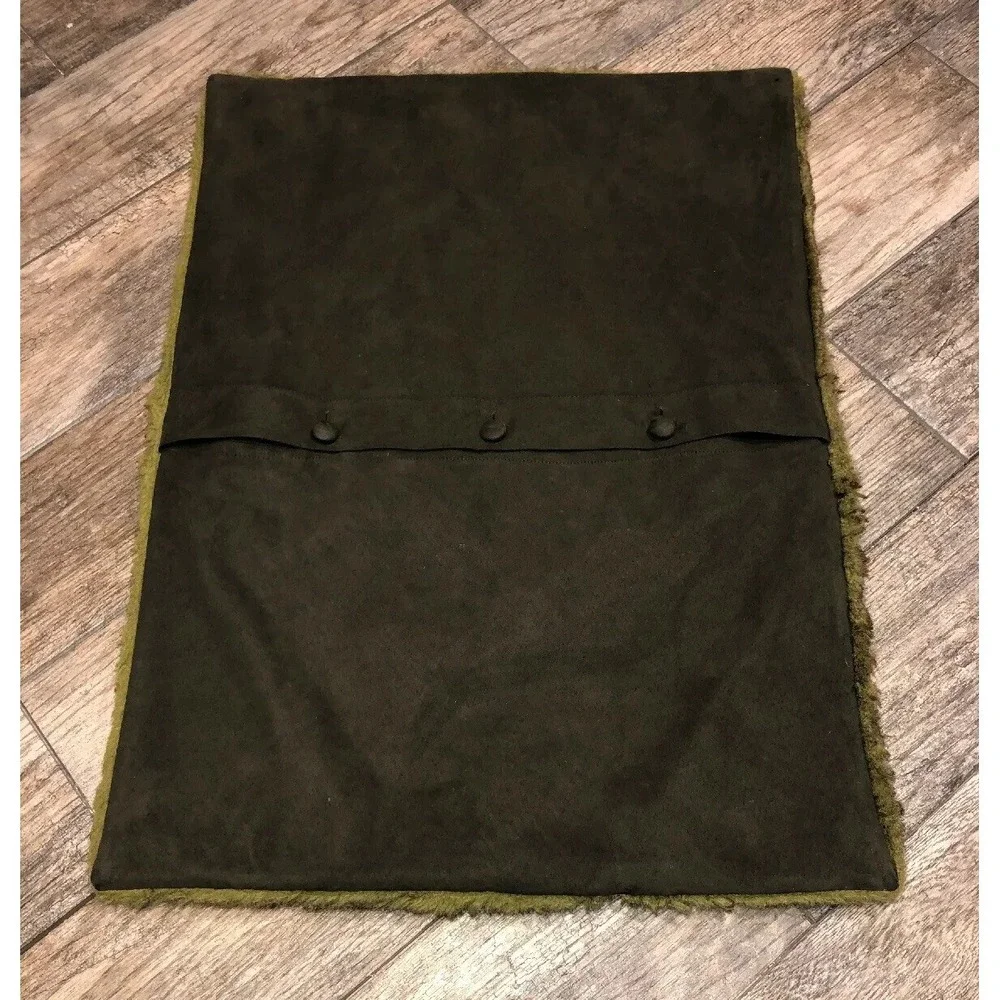 Pair Pottery Barn Standard Pillow Shams Button Acrylic Shag Green‎